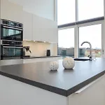 펜션 Stunning In With Kitchen 하데르슬레우
