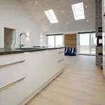 Stunning In With Kitchen 하데르슬레우