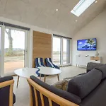 Stunning In With Kitchen