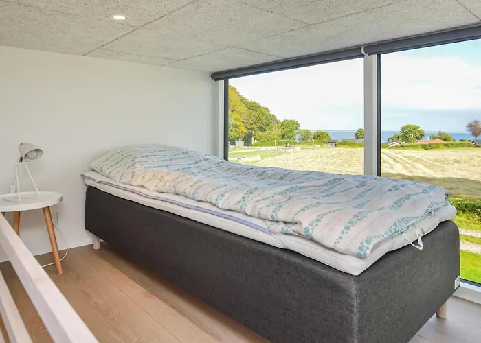 Stunning In With Kitchen